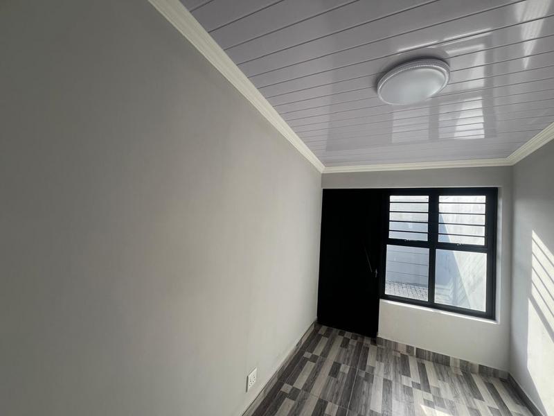 2 Bedroom Property for Sale in Kensington Western Cape